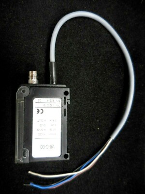 STM V8-C-00, 1320013 Amplifier/ Sensor (VDC, GND, OUT)