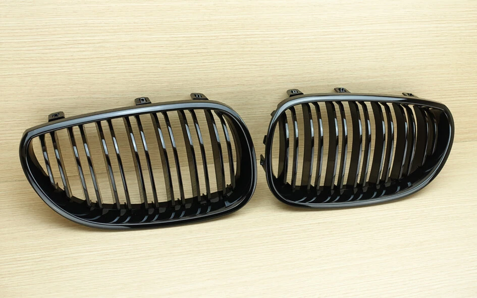 M STYLE HIGH SHINY BLACK BMW E60/E61 5-Series 4Dr FRONT GRILLS GRILLE KIDNEY - Image 3 of 4