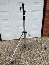 Manfrotto 2 riser steel lighting stand with sliding leg - Heavy duty