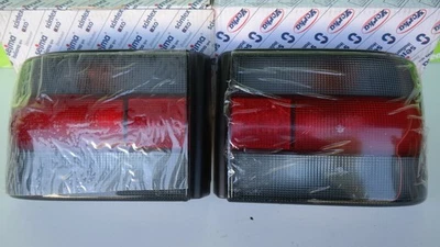 Renault 19 16S jeu feux arriere NEUF Scintex 62069 62070 7711130023 7711130024 - Photo 1/4