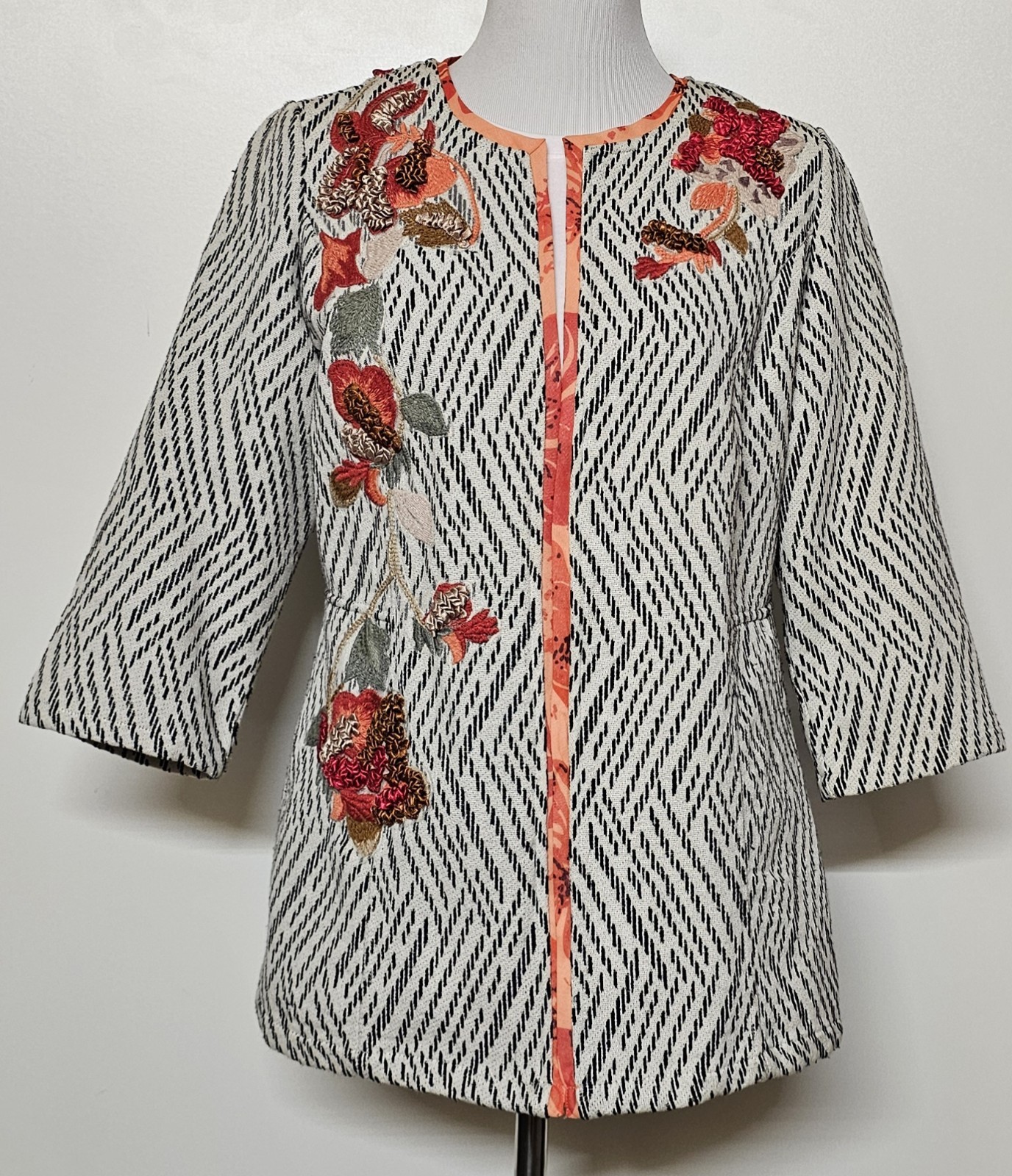 CHICO'S Embroidered Applique Jacket Size 0 -Open front 3/4 sleeve Multicolor L12
