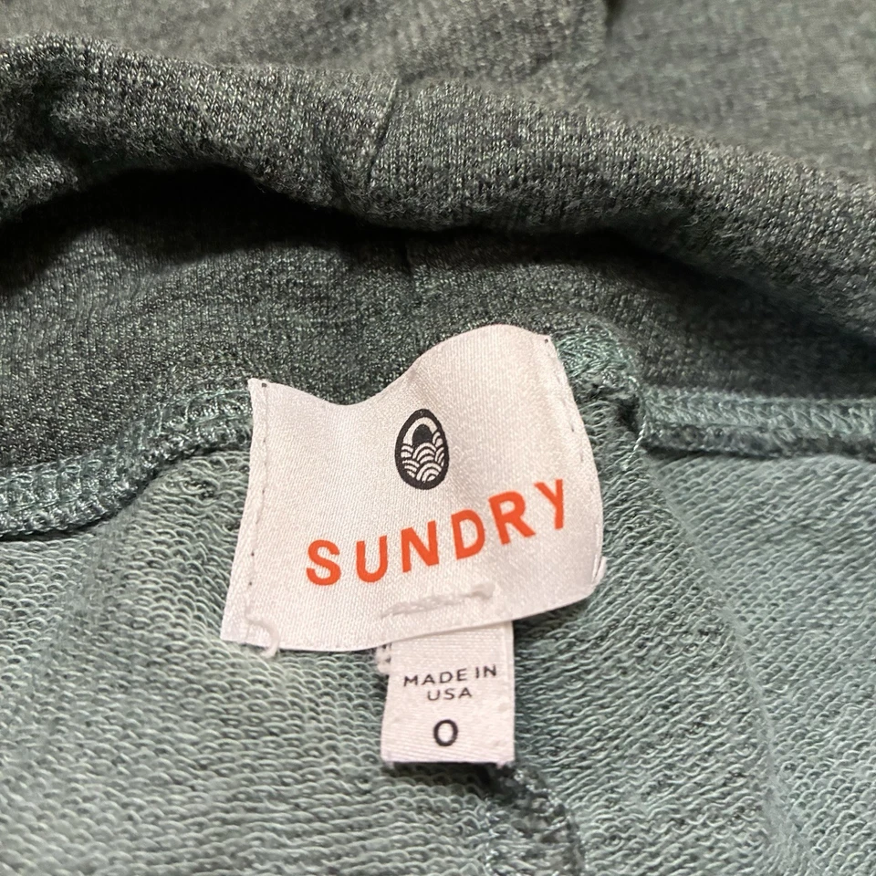 Leggings para mujer Revolve Sundry estampado de estrellas 0 verde tiro medio Foto 4 de 4