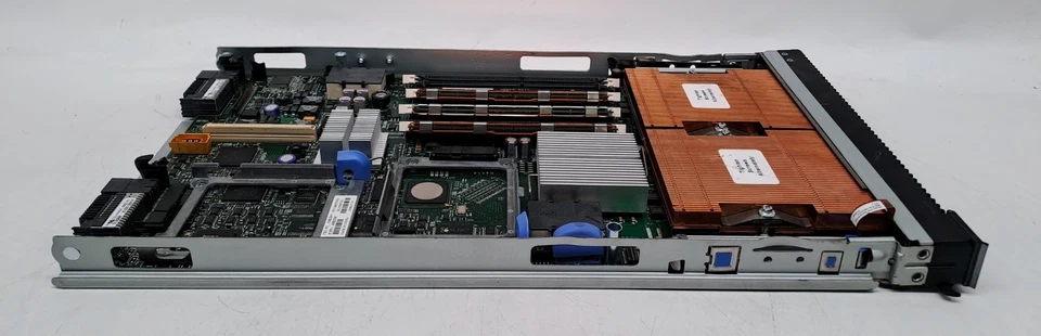 IBM 8853G6U HS21 Blade Server CPU 62097B1 RAM X4 8GB - Image 2 of 4