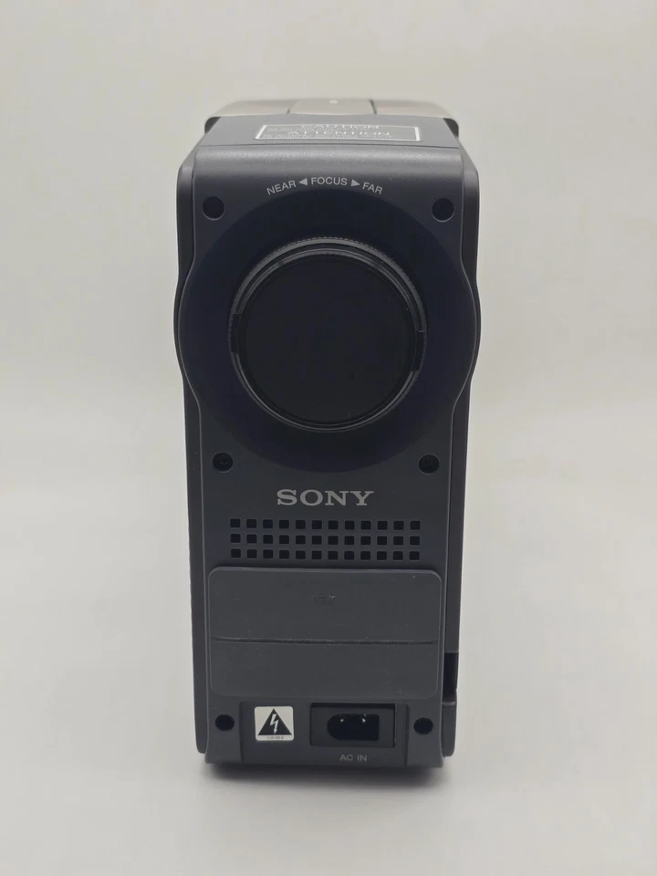 Sony LCD CPJ-D500 Projector with Carrying Case Tested and Working Great! - Image 2 of 4