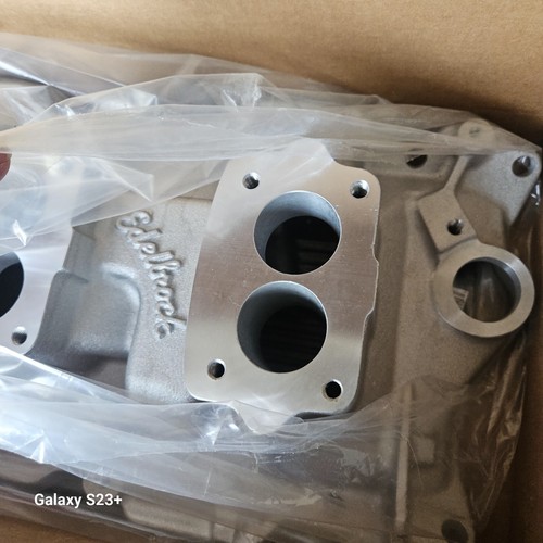 Edelbrock 3 deuce intake for small block chevy. - Bild 5 von 6