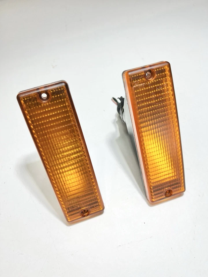 80-87 捷豹 XJ6 12 系列 3 前保险杠右转信号灯一对 — 第 4/4 张图片