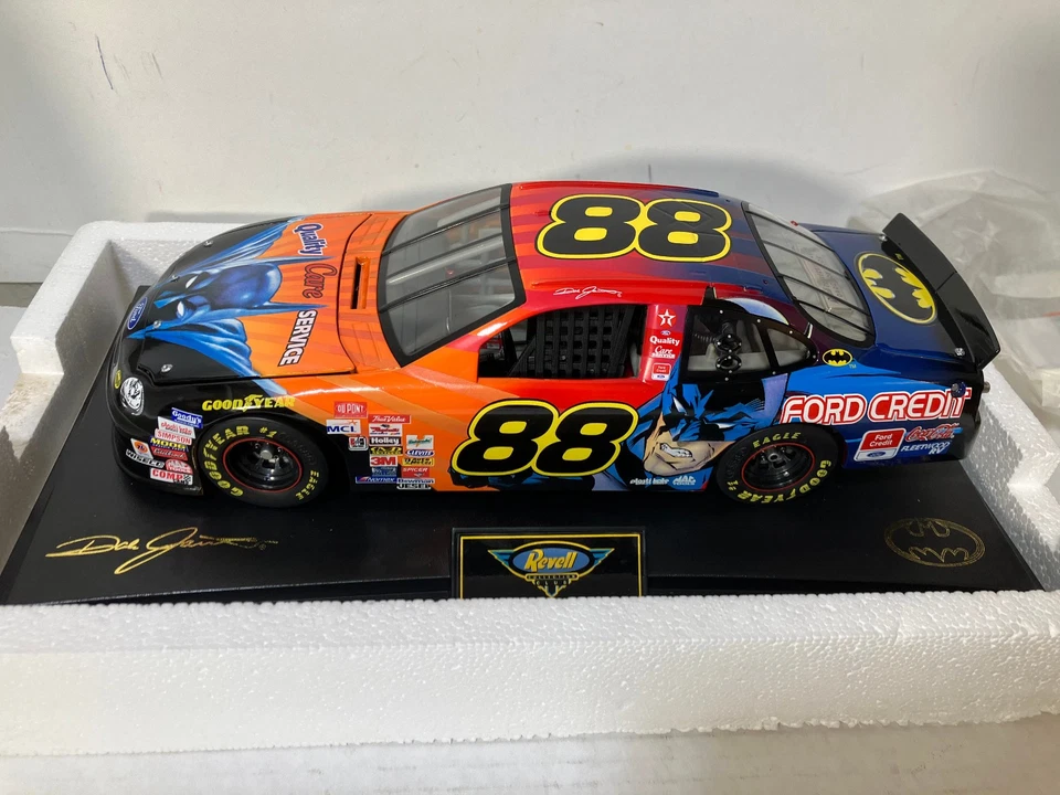 Revell Collection Dale Jarrett BATMAN 1:18 Scale Diecast Nascar Ford #402/1002 - Image 3 of 4