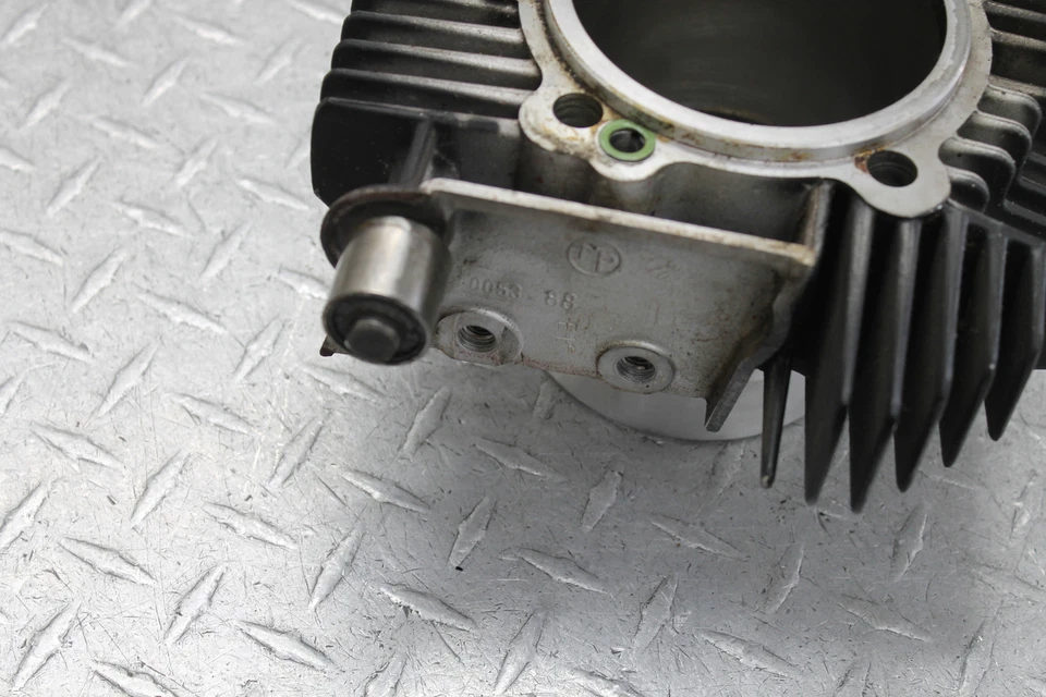 Ducati Monster 750 1999 motor pistón cilindros bloque jarra Foto 2 de 4