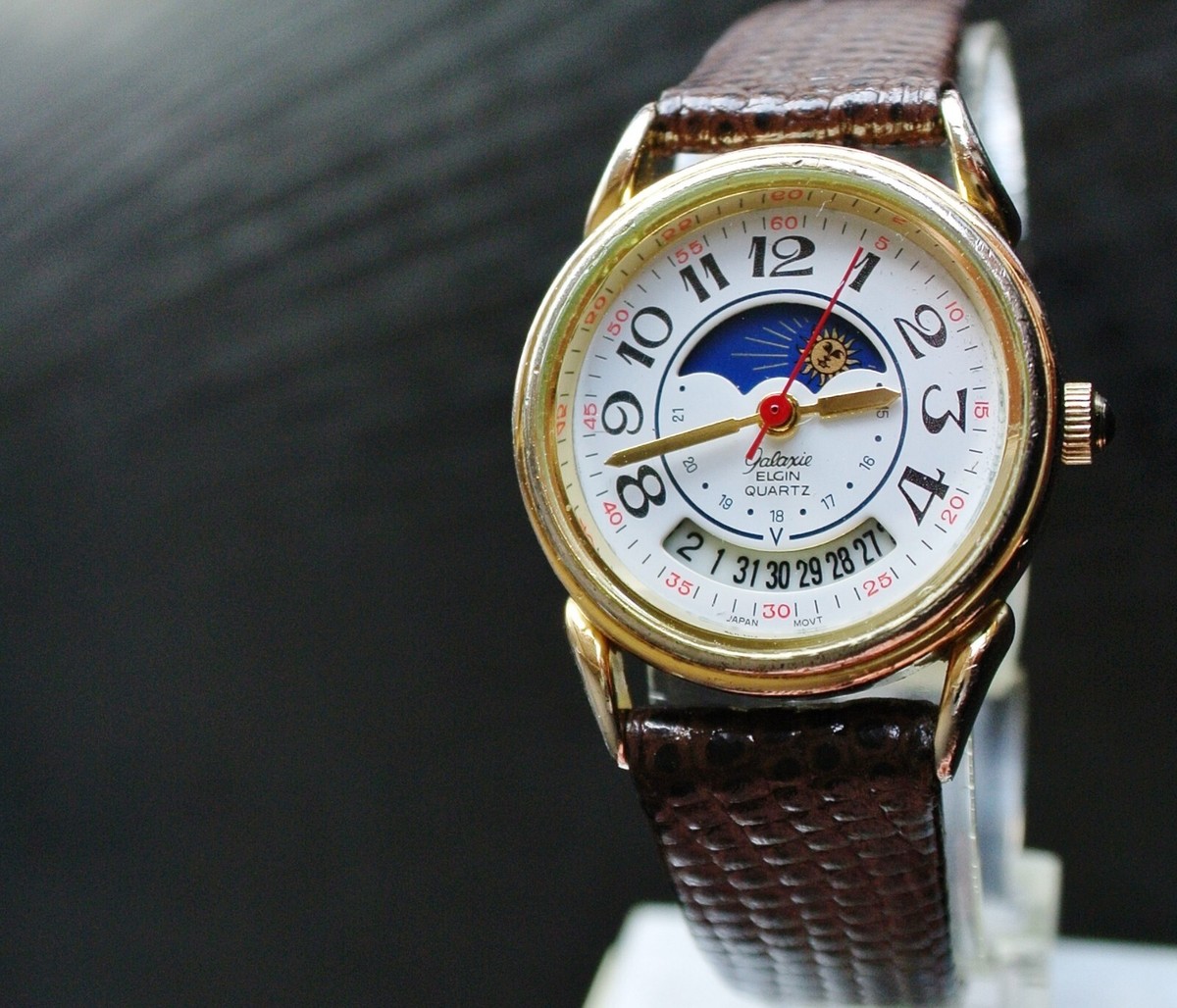 vintage ELGIN QUARTZ DAYDATE　希少品 VINTAGE ELGIN DATE ELEGANT MOON PHASE QUARTZ WOMEN'S GOLDEN