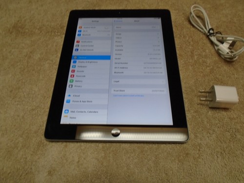 Apple iPad 2, model A1395, 16gb, WiFi Only, Silver, Excellent Condition!! - Picture 4 of 6