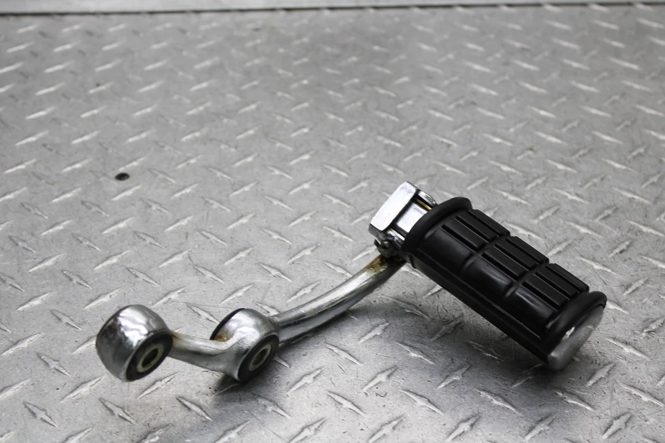 1981 YAMAHA VIRAGO 750 XV750 ПРАВАЯ ПЕРЕДНЯЯ ПОДНОЖКА 4X7-27420-00-93 - Изображение 4 из 4