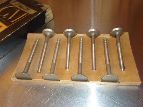 8) New NOS GM Exhaust Valve 1955 Oldsmobile Olds 324 V-8 566178 - Picture 2 of 2