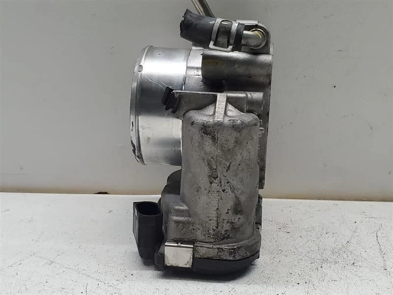 Hyundai Sonata 2017 carrocería del acelerador construido en Estados Unidos VIN 5 primer dígito 2,4 L  Foto 4 de 4