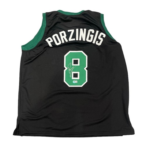 Kristaps Porzingis signiertes Auto Boston Celtics maßgeschneidertes Trikot Beckett mit BAS COA B - Bild 1 von 3