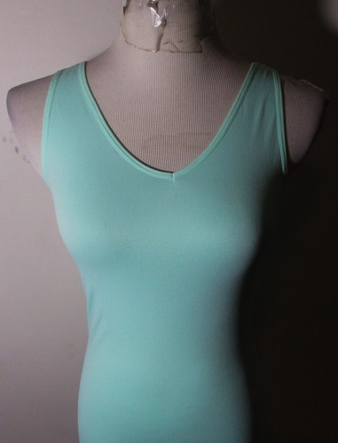 Women's YELETE Mint Green Sleeveless Stretch Compression Top One Size NWT - Picture 2 of 6