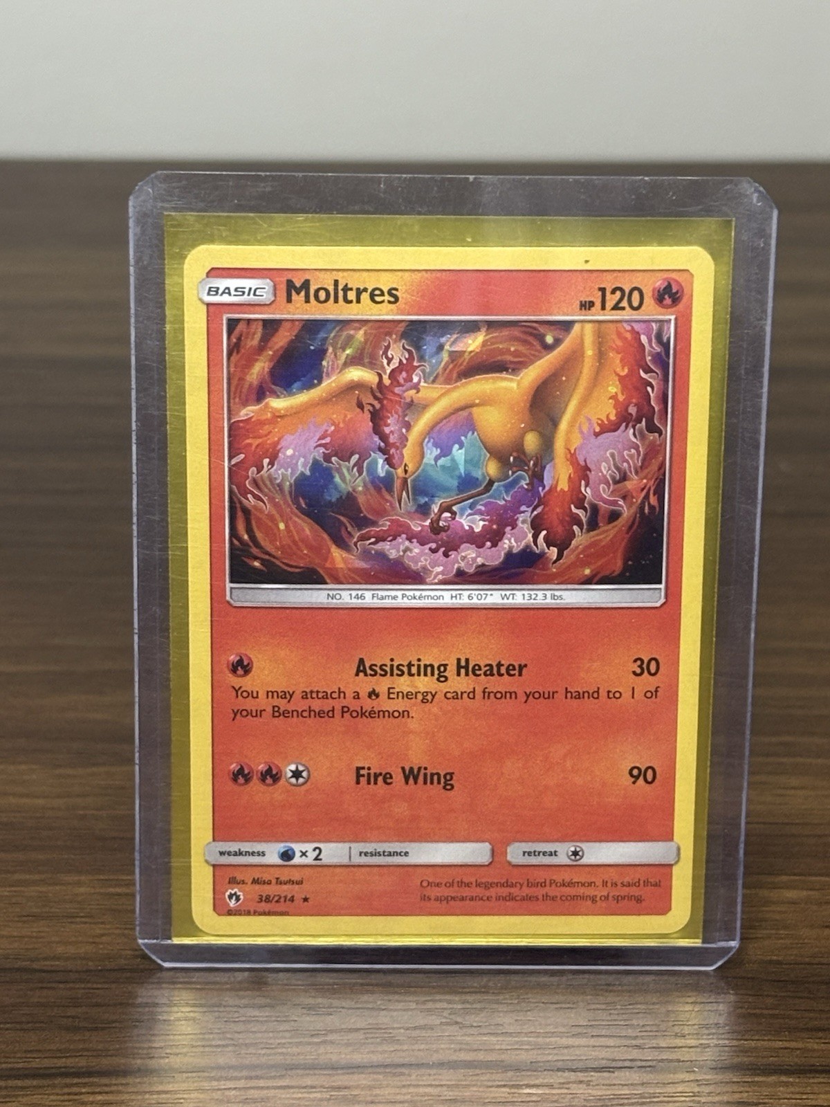 Moltres 38/214 Sun & Moon Lost Thunder Cracked Ice Holo Pokemon Card