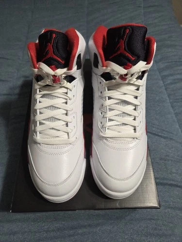 Size 9.5 - Jordan 5 Fire Red 2025 New w box DS.