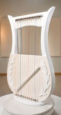 12-String King Davidic Harp with extra strings set tuning key and deluxe bag