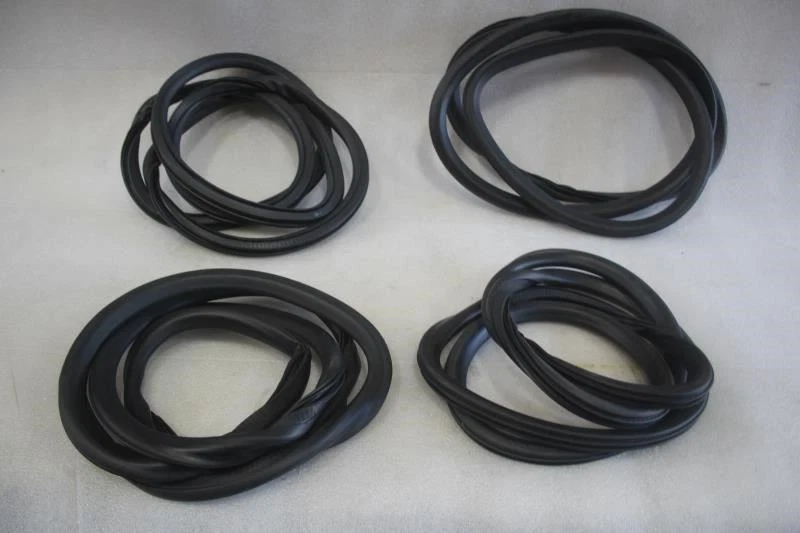 2020 2021 2022 2023 CADILLAC XT5 SET DOOR JAMB SEAL WEATHERSTRIPS - Image 2 of 4