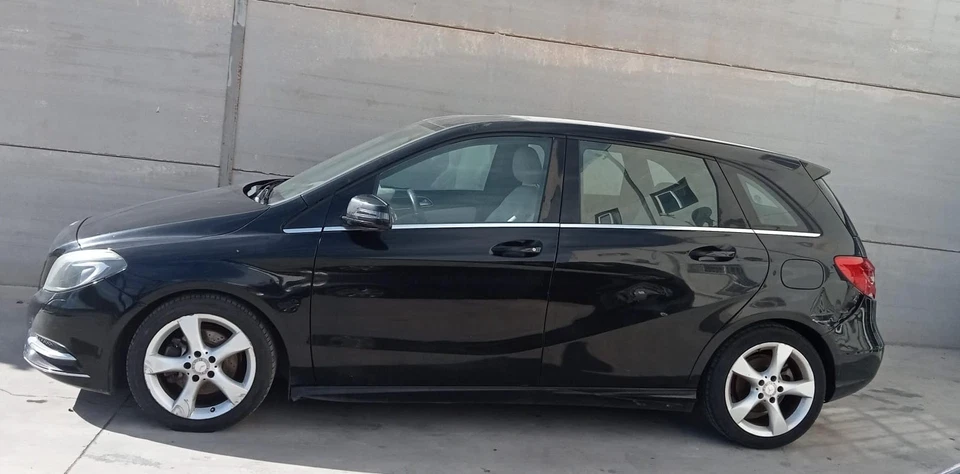 246740010164 PORTON TRASERO / 305605 PARA MERCEDES-BENZ CLASE B SPORTS TOURER W - Imagen 2 de 4