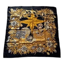 Hermès Passiflores Scarf Black/Gold