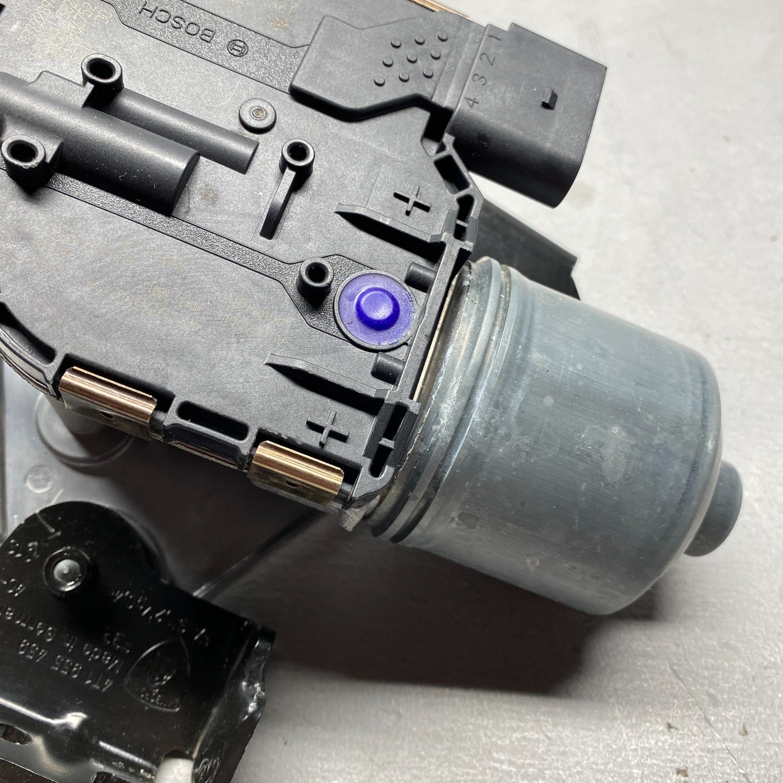 2019 Lamborghini Huracan LP580-2 Side Wiper Motor W/ Bracket 4T1955023A