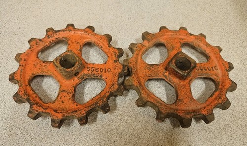 2 Vintage Allis Chalmers Planter Sprockets,15 Tooth,#555016, 70 Series AC Part?