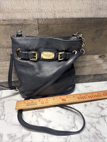 Michael Kors Hamilton Pebble Leather Crossbody Bag Handtasche Schwarz Gold Schnallen Druckknopf - Bild 7 von 8