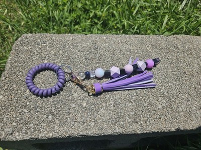   Durable Wrist Beaded Keychain Handmade Key Chain  With Free Rubber Braclet