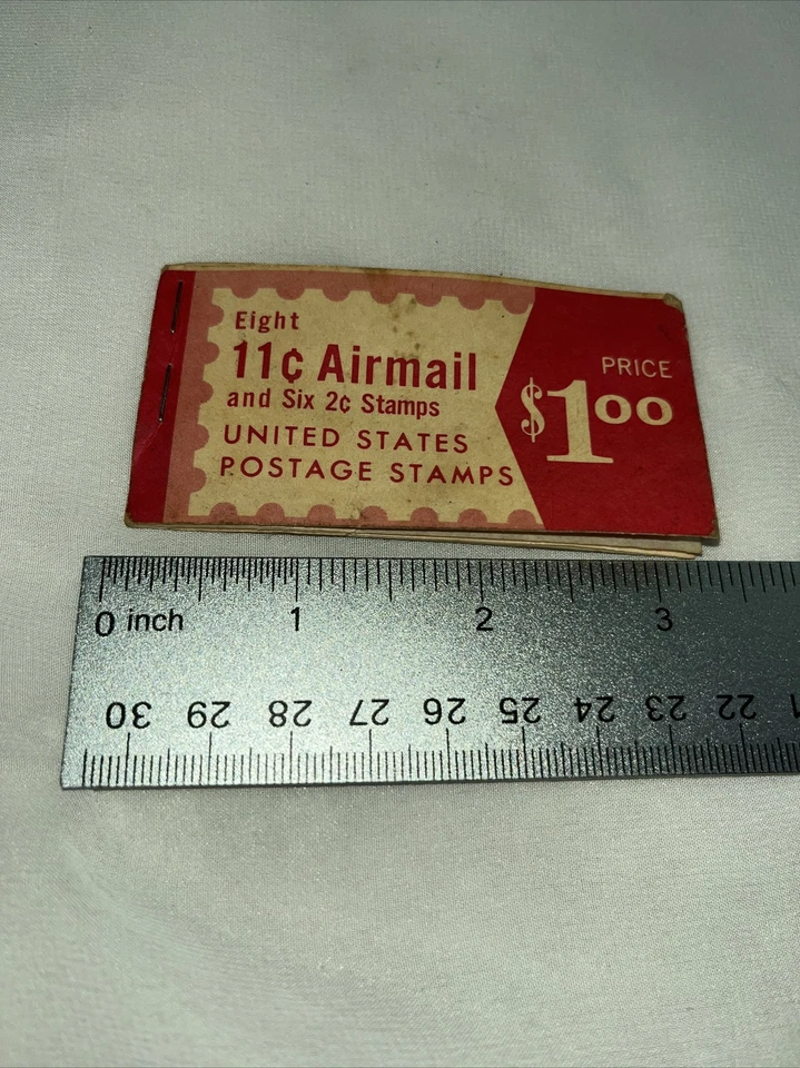Folleto parcial de estampillas de correo aéreo de $.11. (6 estampillas en total) de 1971. Foto 2 de 4