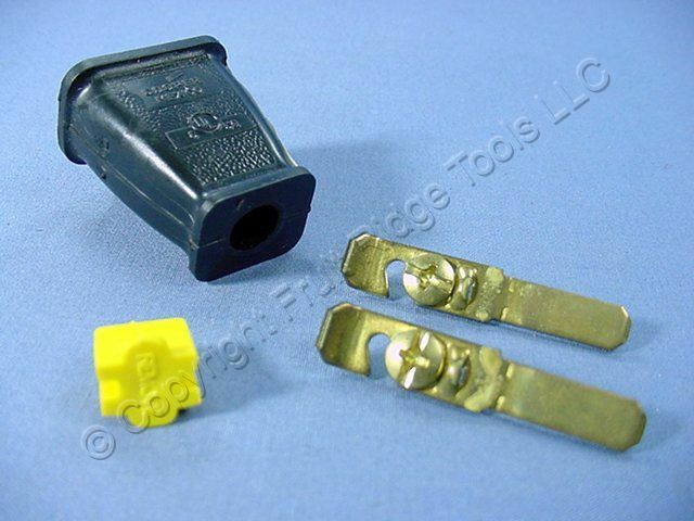 Cooper Black Straight Blade Plug W Cord Clip 15a Non