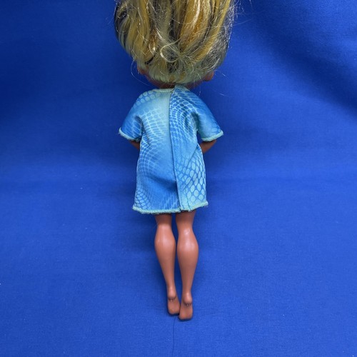 Alt Grrrl LOL Surprise OMG Fashion Doll 9in 2019 giallo nero capelli blu maglia - Foto 7 di 10