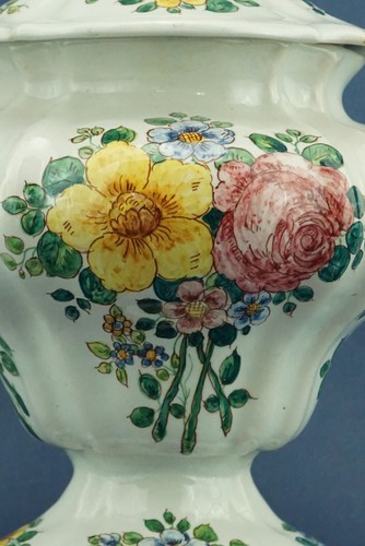 ALBISOLA SAVONA LIGURIAN MAJOLICATED CERAMIC VASE 19th XIX G. BOSELLI school - Picture 12 of 24