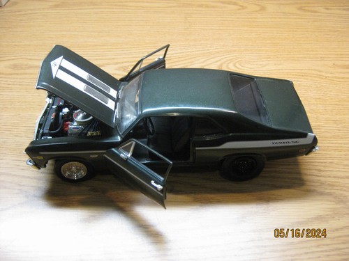 1/18 1969/70 CHEVROLET NOVA , DARK METALLIC GREEN "YENKO" BY ERTL, NO BOX - Picture 19 of 20