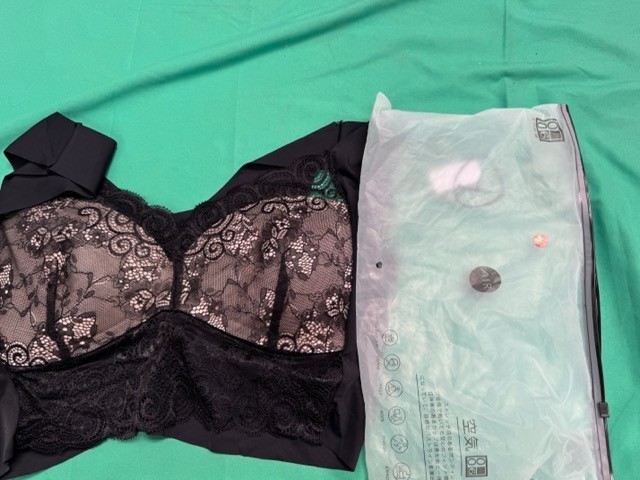 Women’s Black Wireless Lace Bralette – Medium Size, Padded Seamless Soft Bra image 4