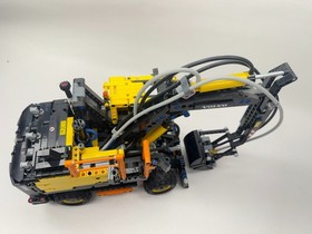 LEGO TECHNIC: Volvo EW160E (42053) with instructions