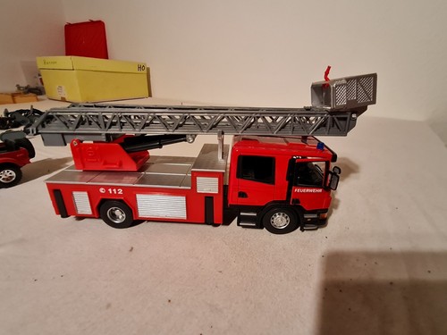 für Feuerwehr Diorama 1x Leiterwagen China 1x Jeep Bburage + 15 Preiser Figuren - Bild 4 von 20