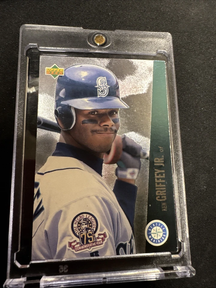 Ken Griffey Jr. Cardzillion FOLZ MINI UD COLLECTORS CHOICE 1997 RARE Vending SP - Image 2 of 3