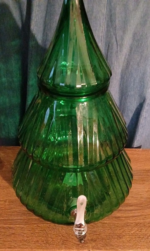Green Glass Christmas Tree Drink Dispenser 2.1 Galllon Holiday Time 