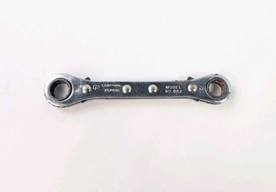 Vintage Central Forge CF Model No 862  9/16 1/2 Double End Box Ratchet Wrench
