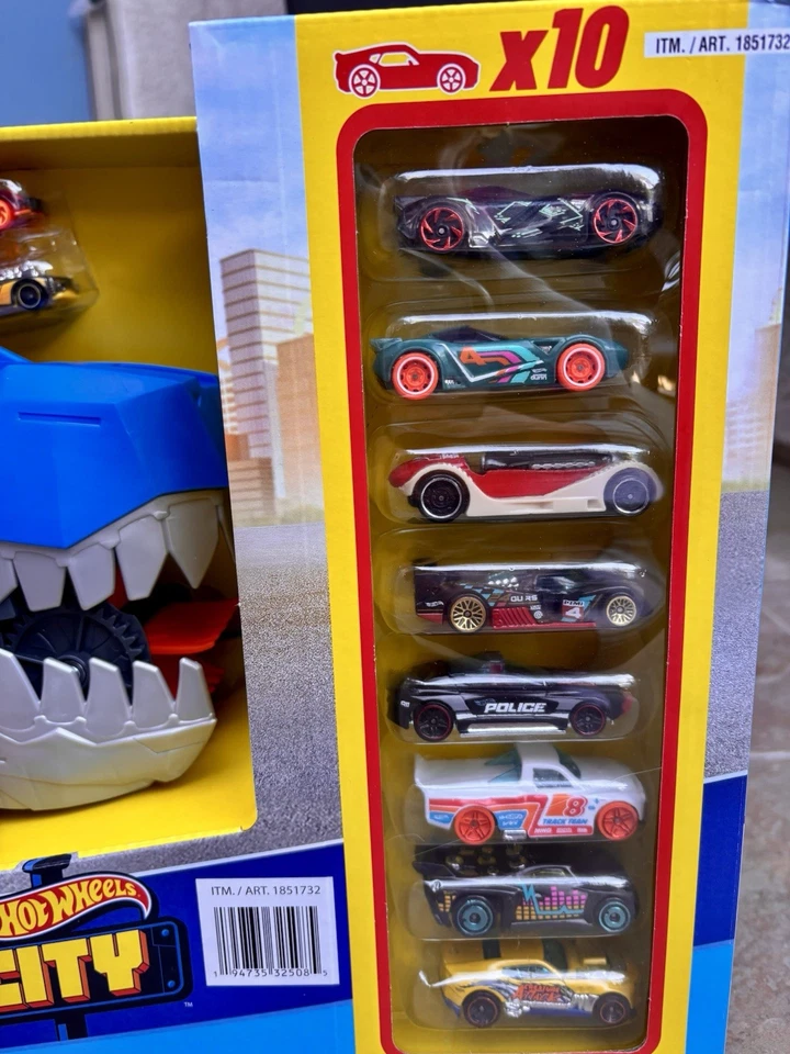 Hot Wheels City Toy Car Track Set, Ultimate T-Rex Transporter, Hauler Transforms - Image 4 of 4