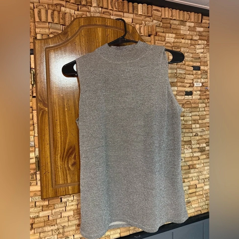 Camiseta sin mangas vintage años 90 Alfani metalizada plata cuello falso mezcla seda talla L Foto 2 de 4
