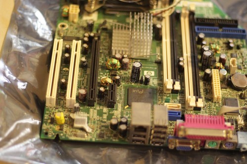 HP Compaq dc7600 SFF Motherboard 381028-001 w. CPU heatsink UNTESTED - Picture 3 of 9