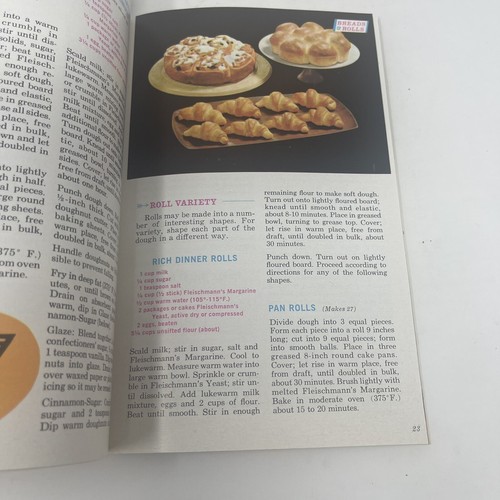 The Fleischmann Treasury of Yeast Baking Recipe Cook Book Vintage 1962 - Imagen 8 de 9