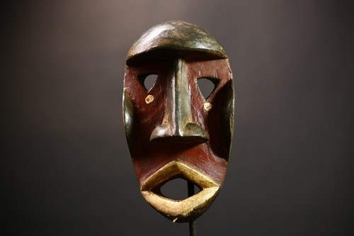 Afrikanische Maske Dan Stamm rotes Gesicht ausgeschnittene Augen Wanddeko Holz Skulptur - G4505 - Bild 13 von 24