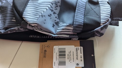 The North Face kleiner Base Camp Seesack 50L verpackbarer Rucksack, asphaltgrau - NEU - Bild 9 von 9
