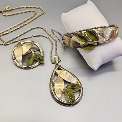 Whiting Davis Necklace Hinged Bracelet Brooch Set Green Glass Leaves