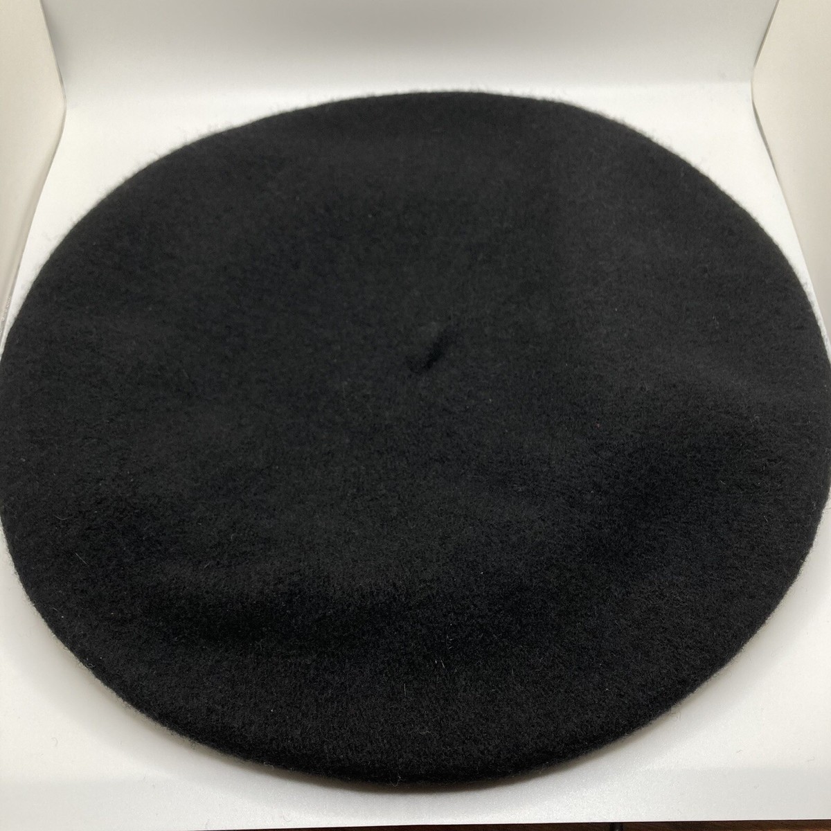 vibeca × the factory made the beret vibeca × the factory made the beret 14 Years Factory Free