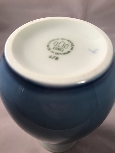 Jarrón de porcelana rosa de Navidad Bing & Grondahl Copenhagen 5,25" 678 B & G Dinamarca - Imagen 9 de 12