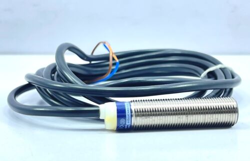Telemecanique XS512B1DAL2 Inductive Proximity Sensor SPST-NO OsiSense XS 2mm - Picture 6 of 8